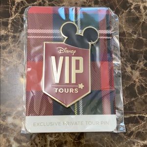 Disney VIP Tour Pin